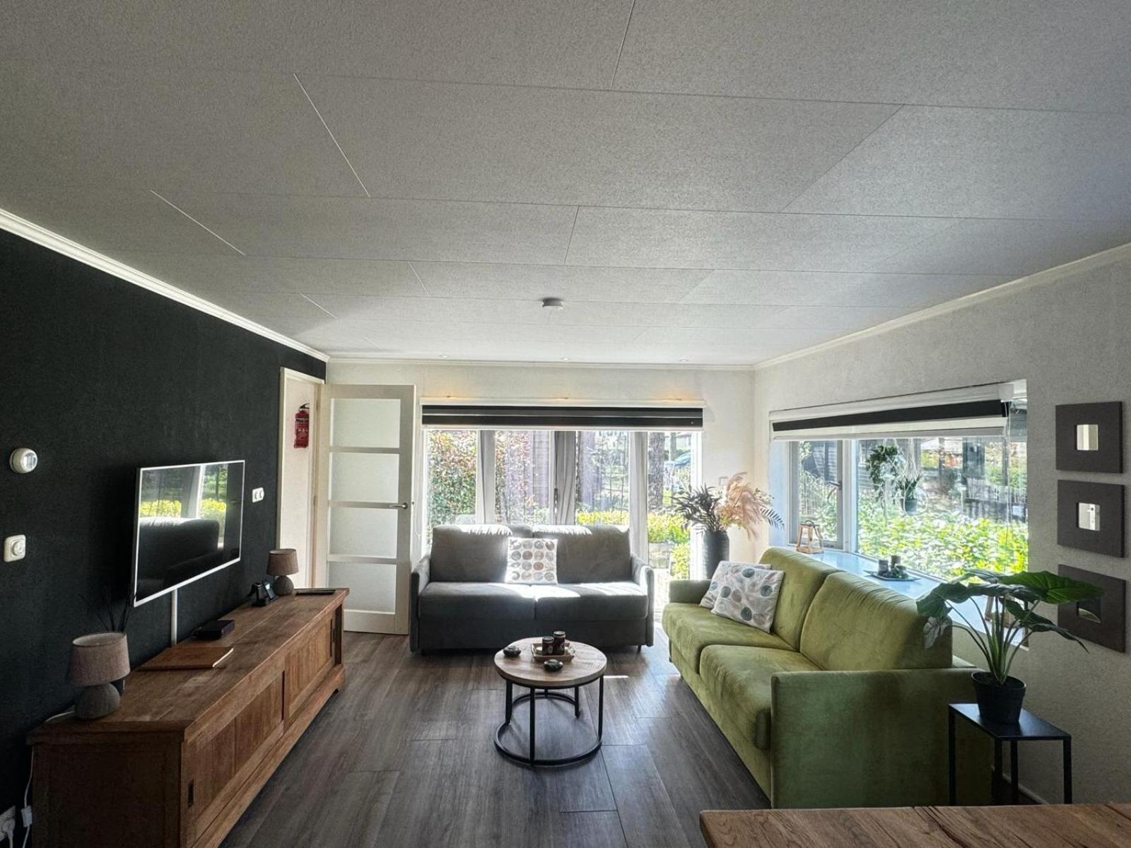 Luxe Vakantiehuis In Het Bos Overbroek Exterior foto